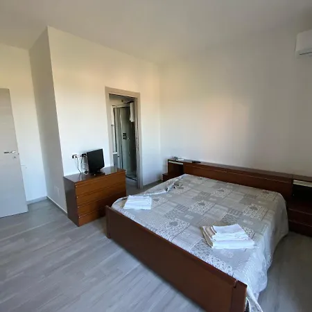 S.leone Homely Days Apartment *