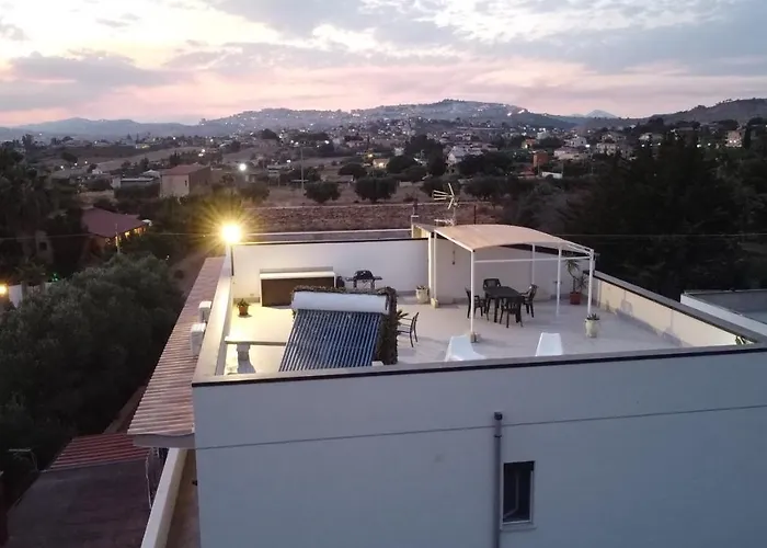 S.leone Homely Days דירה