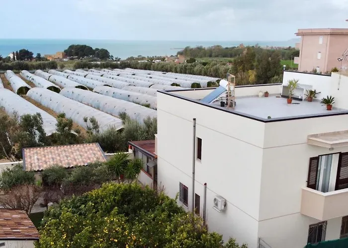 S.leone Homely Days דירה